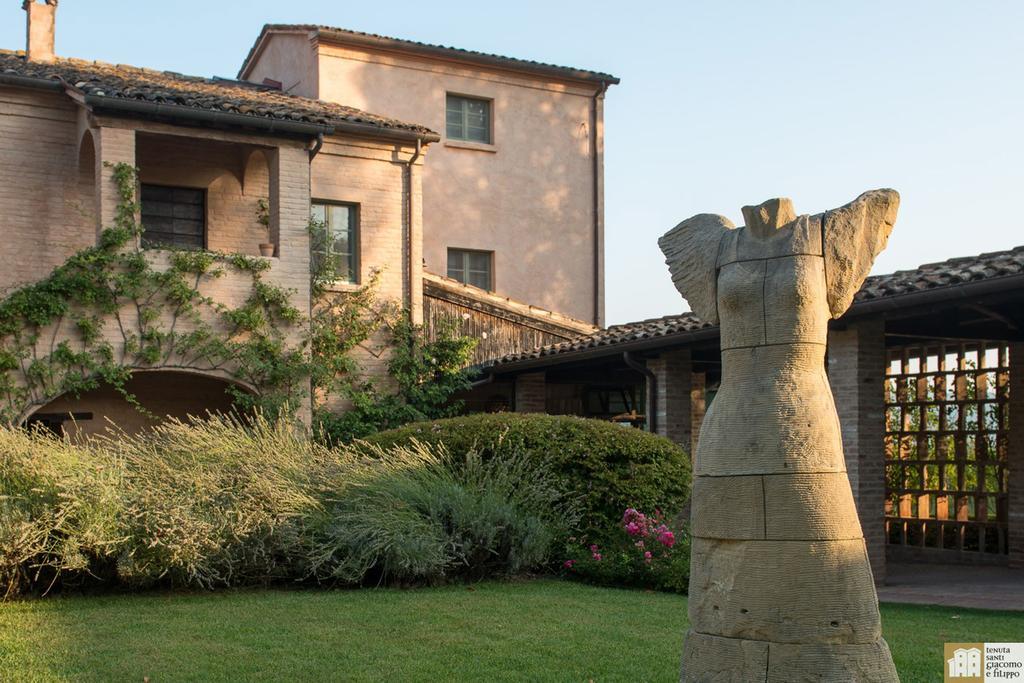 Tenuta Santi Giacomo E Filippo * Urbino