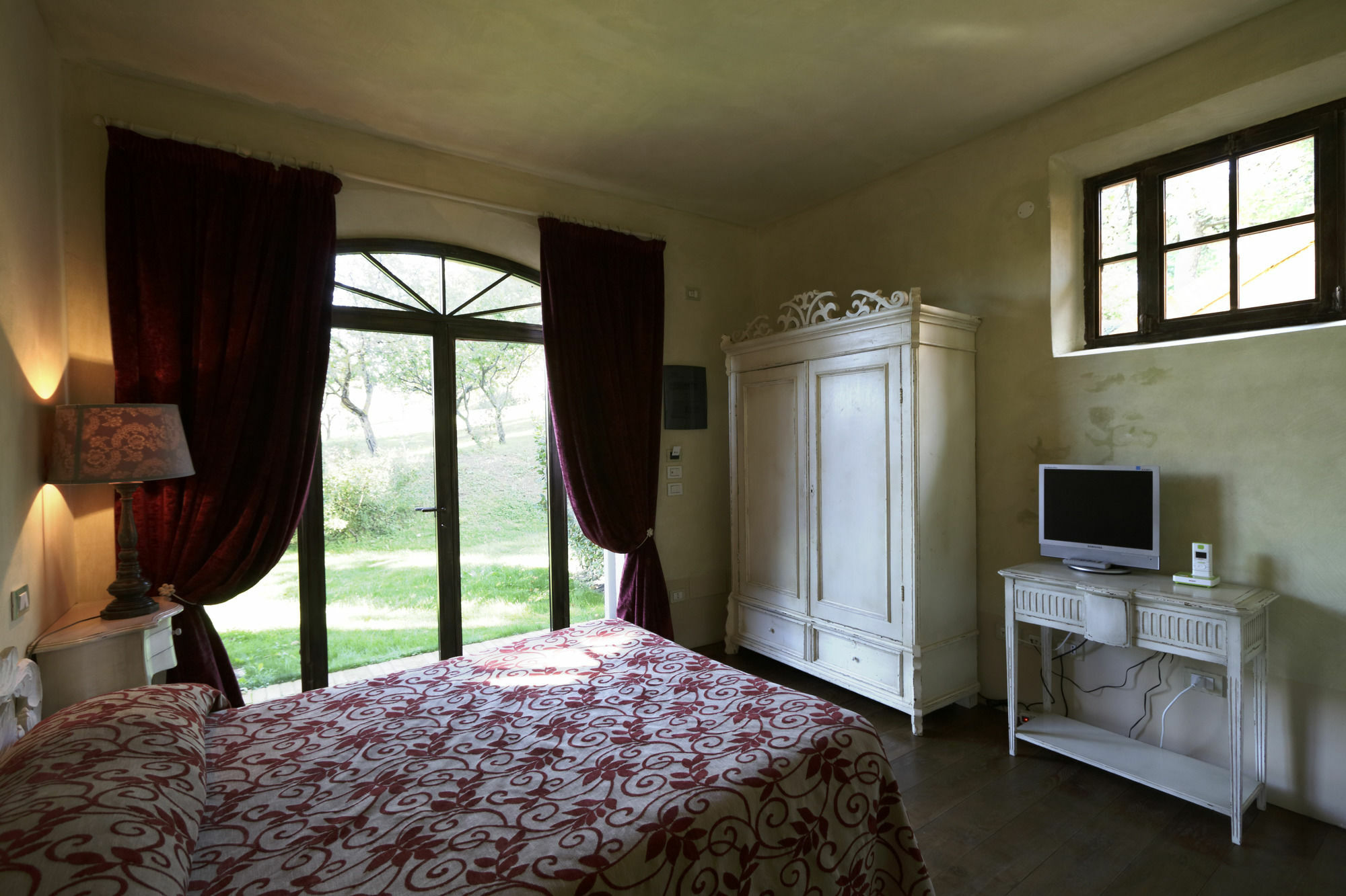 Tenuta Santi Giacomo E Filippo * Urbino