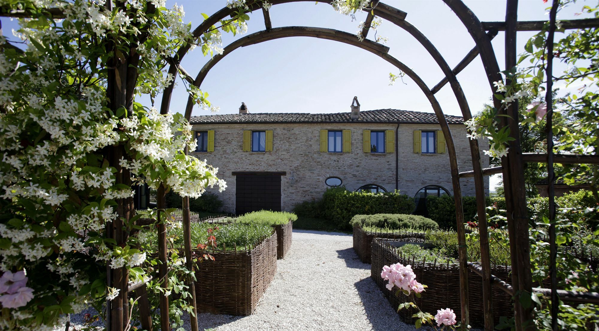Tenuta Santi Giacomo E Filippo *